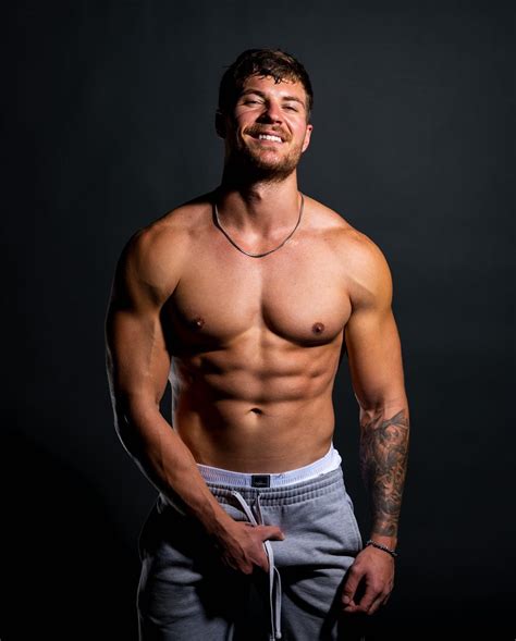 curved king onlyfans|CurvedKing (Logan Drake) – Page 2 – Hot Men Universe